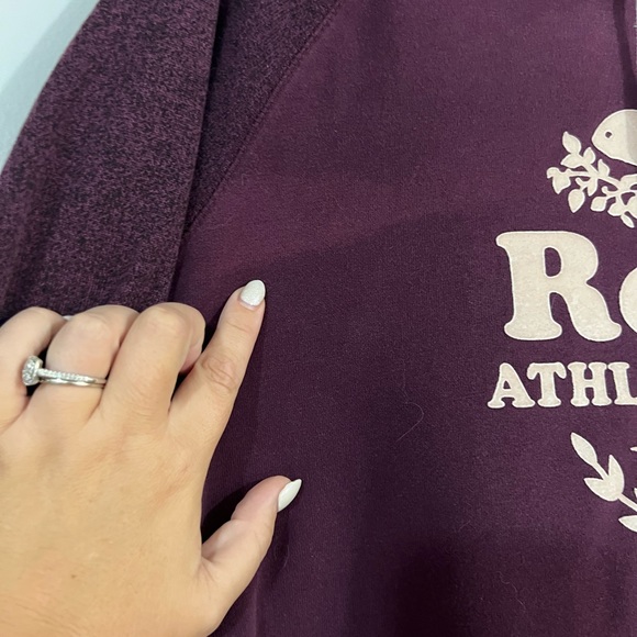 Burgundy roots hoodie - Picture 9 of 9